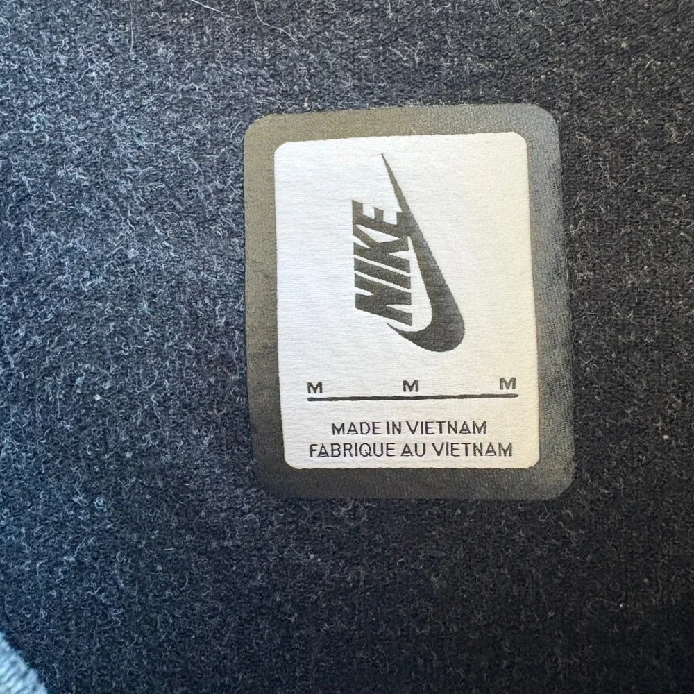 Nike Sportswear Women Charcoal Gray Essential Fleece Cropped Sweatshirt‎ Medium